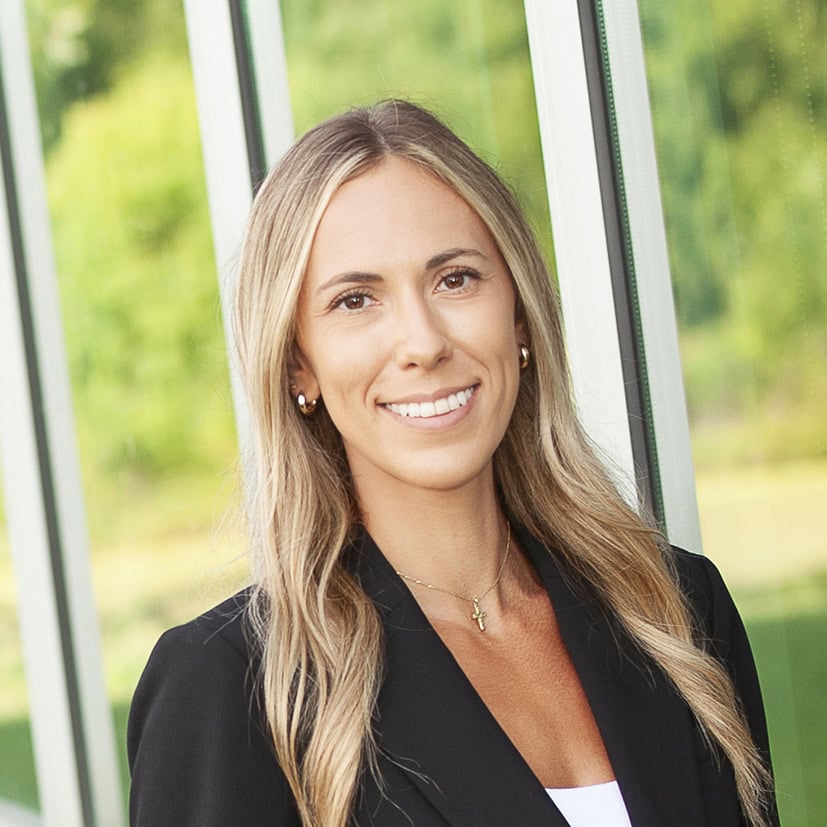 Alaina Riley - Associate Advisor | Foster Group